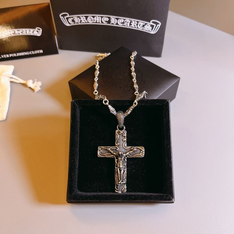 Ch*0me He**ts necklaces